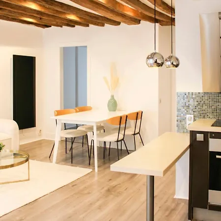 Lovely 51 M Nest In The Heart Of *