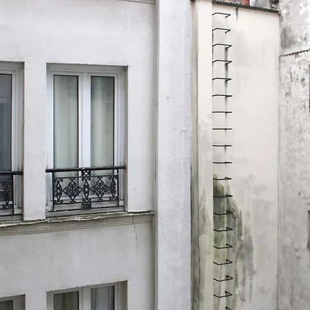 Lovely 51 M Nest In The Heart Of *