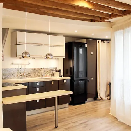 Apartment Lovely 51 M Nest In The Heart Of