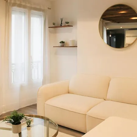 Appartamento Lovely 51 M Nest In The Heart Of *
